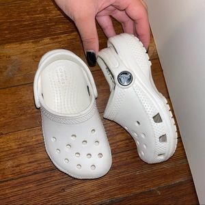 White toddler crocs size 7